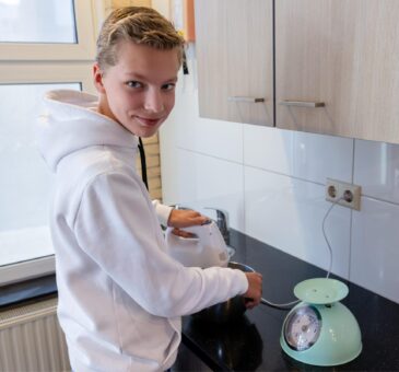 Leerlingen, jongen, praktijkles