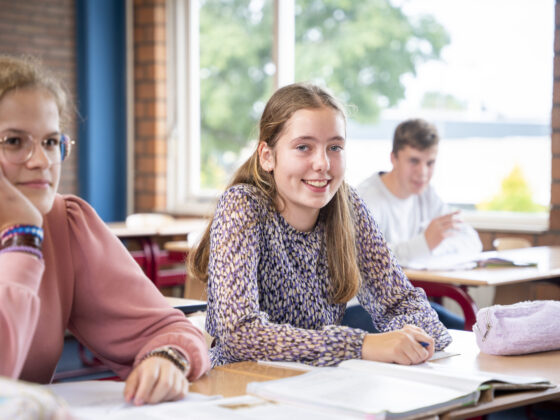 Leerling in de klas op locatie Goes Klein Frankrijk