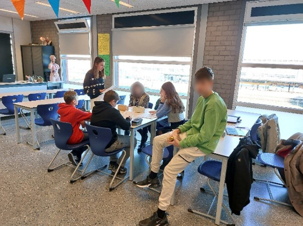 Leerlingen in de klas bij de leerlijn PGP-educatie